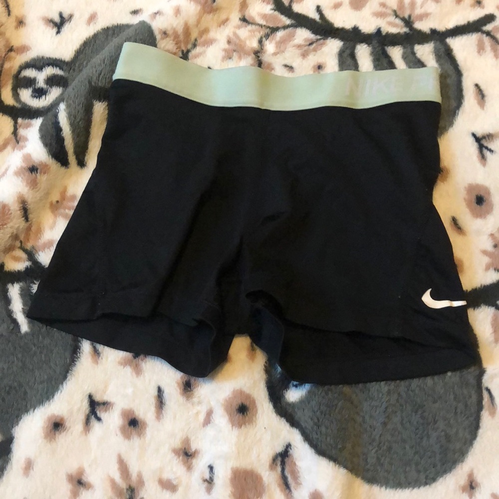 black nike pros